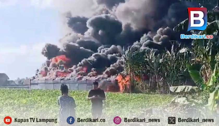 2 Korban Kebakaran Gudang BBM di Lamsel Kabur