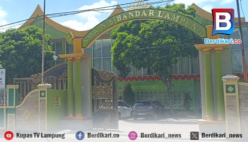 Berkas Tak Lengkap, Ratusan Pendaftar Jalur Domisili Gagal Masuk SMA 5 Bandar Lampung