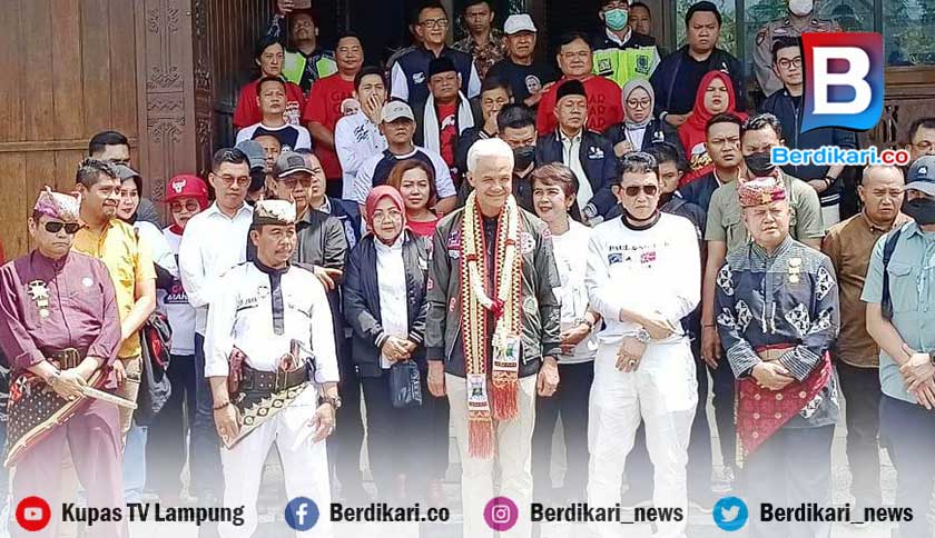 Capres Ganjar Pranowo Tiba di Lampung, Disambut Antusias Para Pendukung