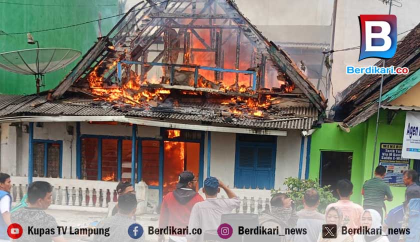 Diduga Konsleting Listrik, Rumah Warga di Gedong Tataan Pesawaran Ludes Terbakar