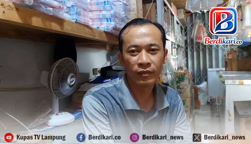 Harga Plastik di Bandar Lampung Melonjak Tajam, Omzet Pedagang Turun Drastis