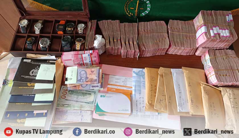 Investigasi Dugaan Korupsi PT LEB, Kejati Lampung Amankan Mata Uang Asing, Jam Tangan Mewah, dan Mobil Jeep