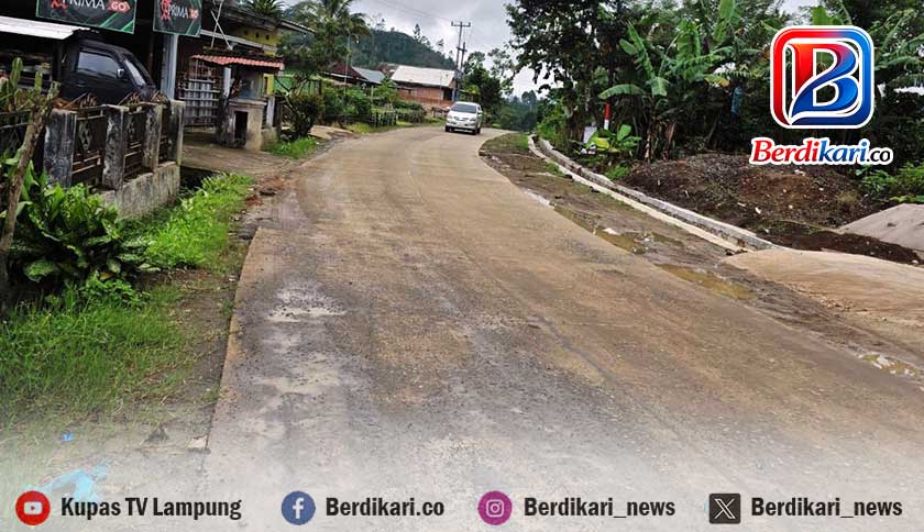 Jalan Baru Rusak, PUPR Lambar Janji 'Blacklist' Kontraktor Nakal