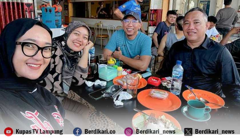 Jelang Pilgub Lampung, Mirzani-Umar-Jihan Makan Uduk Bersama