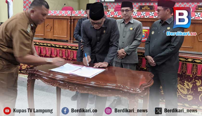 Parosil-Mad Hasnurin Ditetapkan Sebagai Bupati dan Wakil Bupati Lambar Terpilih