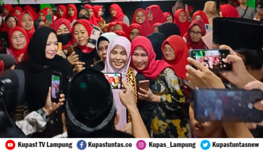 Siti Atiqoh: Selain Pendidikan Formal, Pesantren Juga Mengedepankan Adab