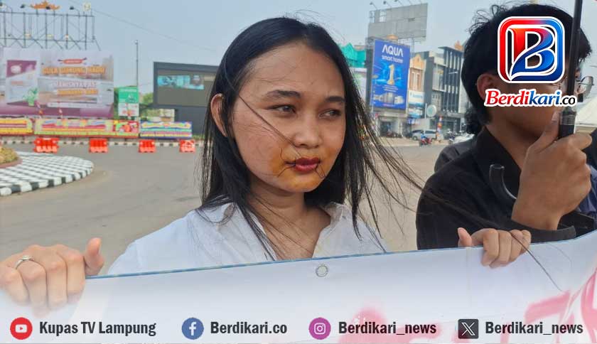 Aksi Jahit Mulut Warnai Kunjungan Prabowo ke Lampung, LMND Bawa Lima Tuntutan