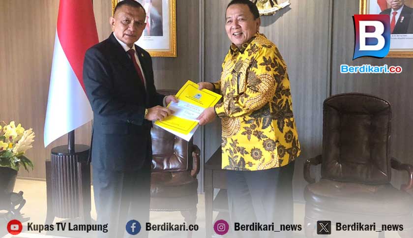Arinal Djunaidi Terima Surat Tugas dari Golkar Maju Pilgub Lampung 2024