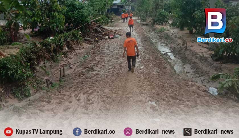 Banjir Bandang Surut, Warga Suoh Masih Mengungsi dan Jalan Penghubung Lumpuh Total