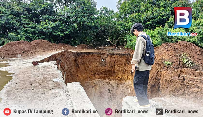 Baru Sebulan Dibangun, Proyek Drainase Rp5 Miliar di Lambar Amblas dan Rusak Parah