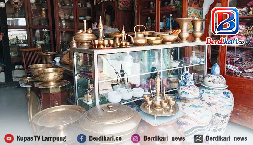 Di Balik Ruko Tua Penjaga Tapis Lampung