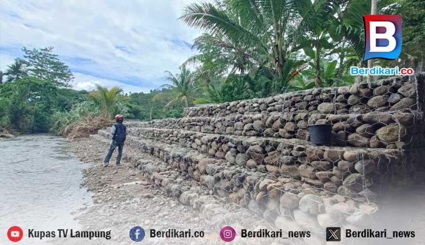 Diduga Proyek Siluman, Warga Desak Pengusutan Pembangunan Beronjong di Hantatai Lambar