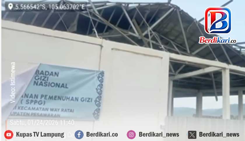 Hantaman Angin Kencang Rusak Atap Dapur SPPG di Desa Mulyosari Pesawaran
