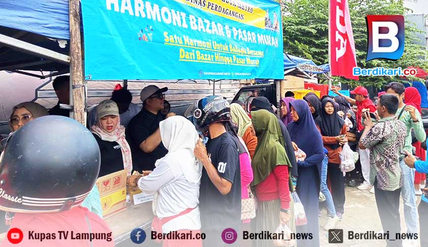 Harga Sembako Dipangkas, Warga Padati Bazar Metro