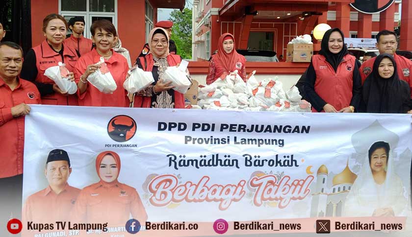 PDI Perjuangan Lampung Bagikan 500 Takjil dan Santuni Anak Yatim