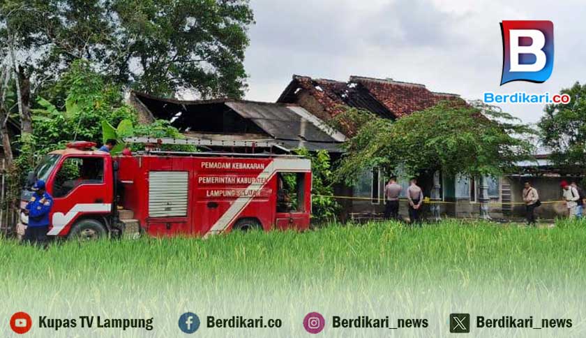Rumah Terduga Pembunuh Pegawai Koperasi di Lamsel Dibakar